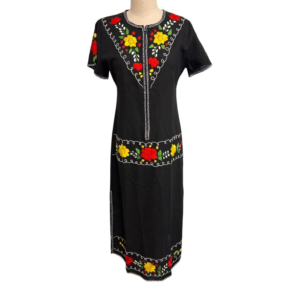 Vintage Mexican Black Embroidered Floral Dress Short Sleeves White Stitch Frida